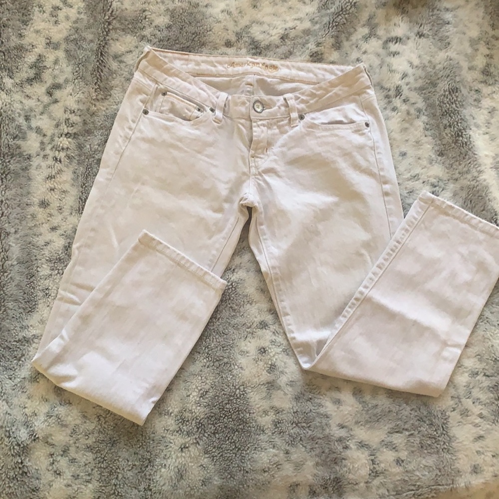 American Eagle - white capris - size 6
